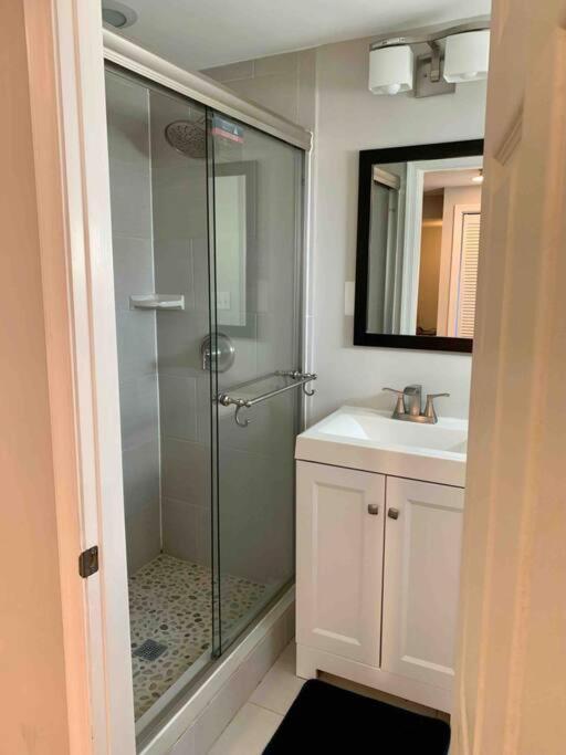 Block From Metro Free Street Parking! Apartment Washington Luaran gambar